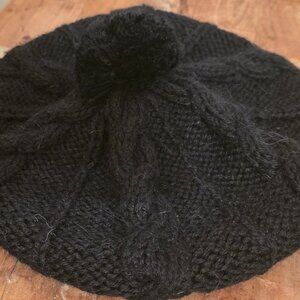🖤 Alpaca Cable-Knit Beanie with Pom Pom – Handcrafted & Ultra Soft